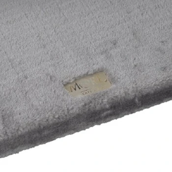 MORE FOR Kratzbaum Archie