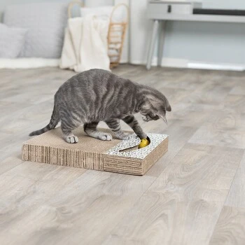 Trixie Kratzpappe mit Spielzeug